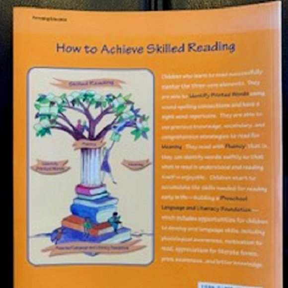 Starting Out Right: A Guide to Promoting Children's Reading Success Illustrated - Picture 3 of 3